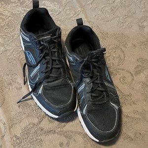 Used men’s sneakers size 9.5